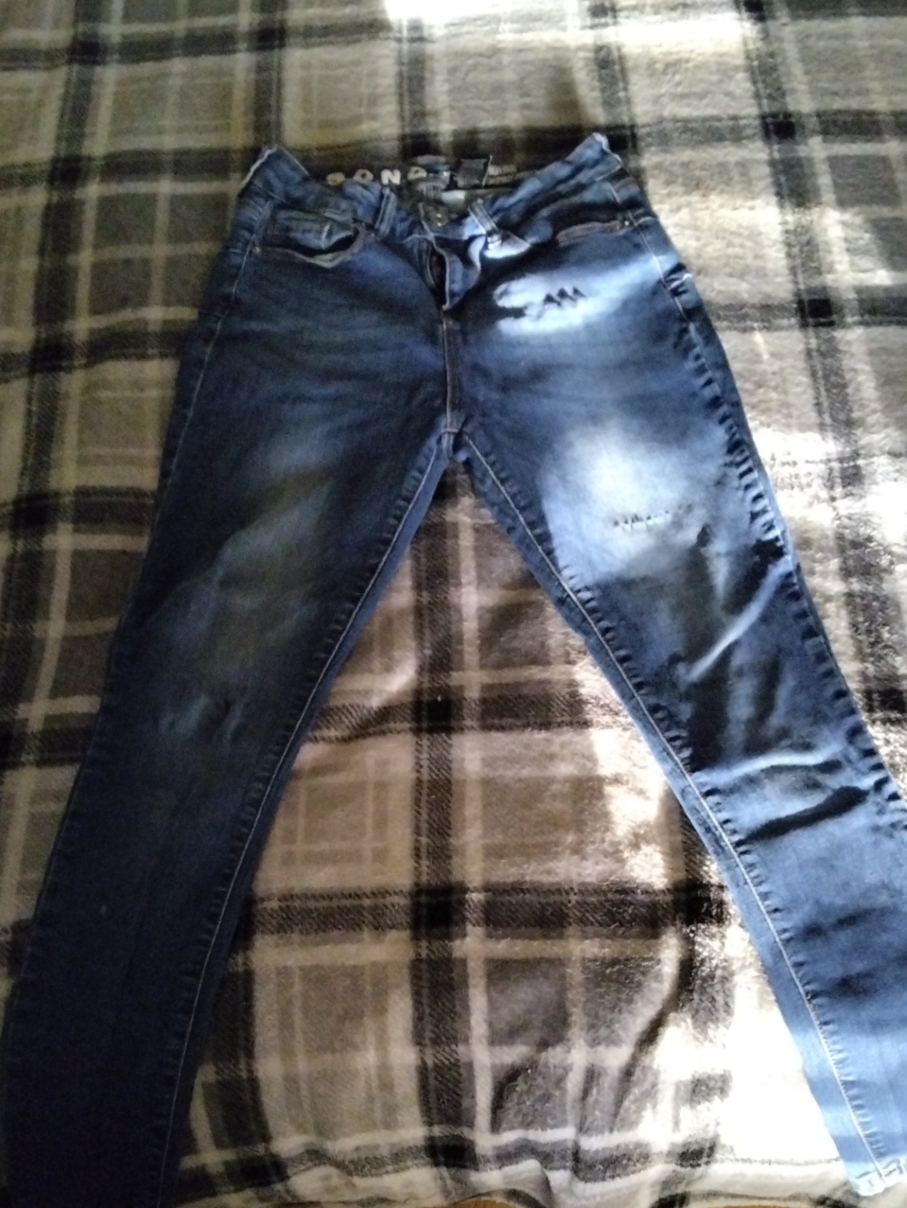 Women’s Navy Skinny Stretch Jeans with Faded Finish